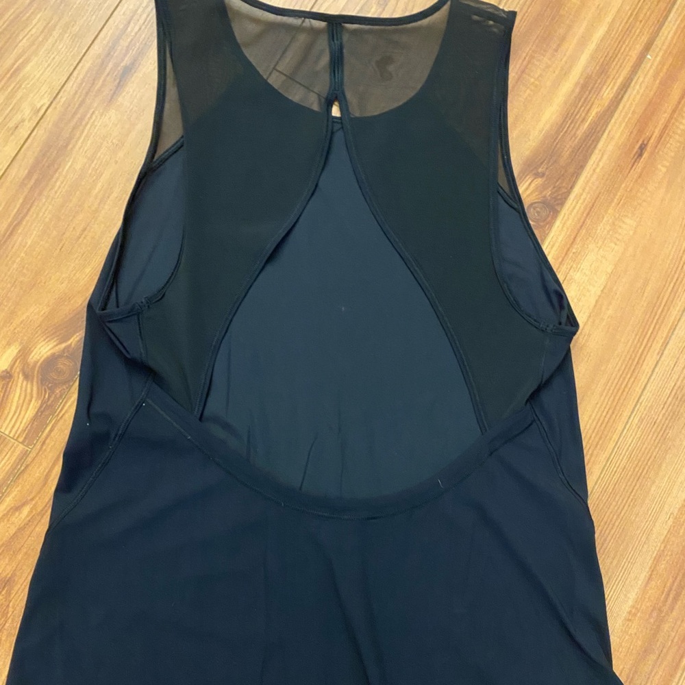 Lululemon runners tank